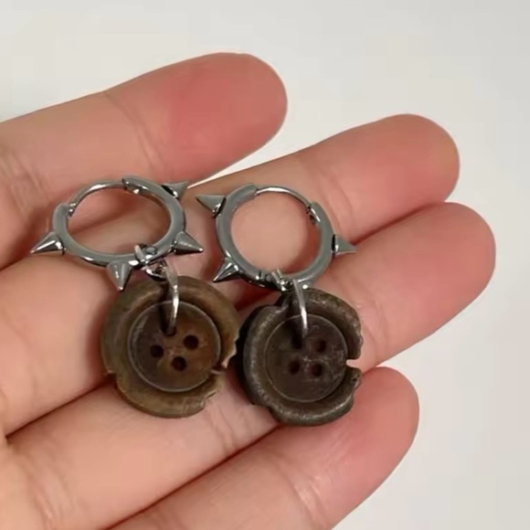 Bohemian Irregular Button Earrings for Women Korean Fashion Earrings - Picture 3 of 3